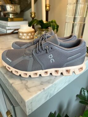 On Running Cloud 5 Women’s 8.5 Zinc Shell Grey